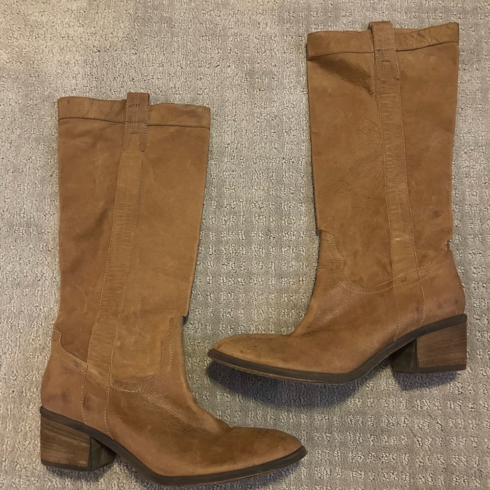 Brown boots, leather boots